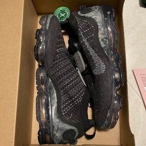 NIB NWT Nike Air Vapormax Certified / Men’s 8 | Women’s 9.5